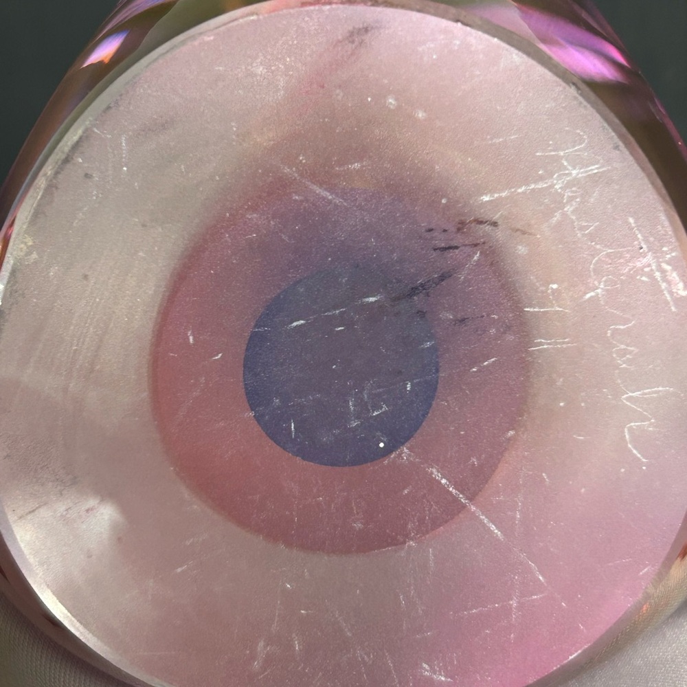Stunning Glass Blown Sculpture in Pinks and Blue - Picture 5 of 9